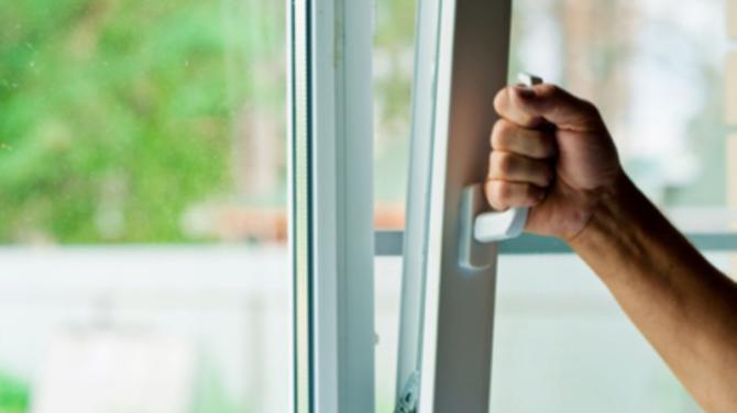 Police issue new burglary warning