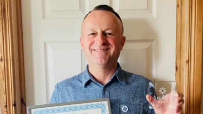 Ben is crowned Campaigner of the Year at Smart Recovery Volunteer Awards